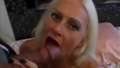 Hot granny Kathy Jones - classic US pornstar