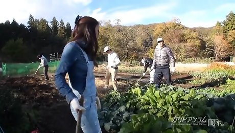 Maki Hojo enjoys oudoor sex life with farmer
