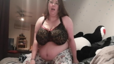 Clothed BBW Cumming