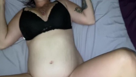 6 month pregnant wife rides cock and takes a cumshot